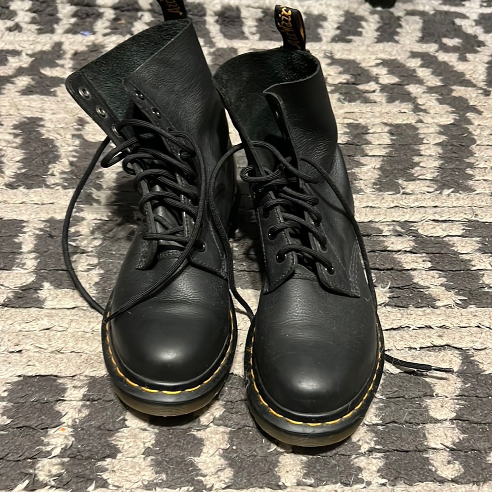 dr martens boots